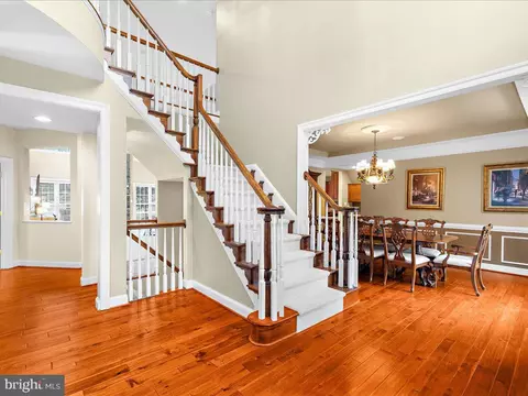 Entry Way - 1509 Devere Dr, Pasadena, MD 21122 photo 4 of 9