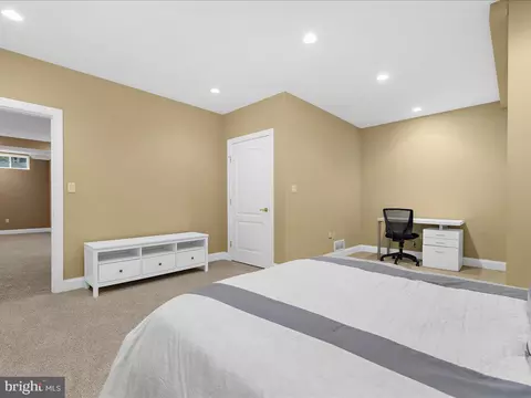 Bedroom - 1509 Devere Dr, Pasadena, MD 21122 photo 13 of 15