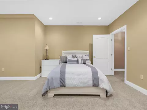 Bedroom - 1509 Devere Dr, Pasadena, MD 21122 photo 14 of 15