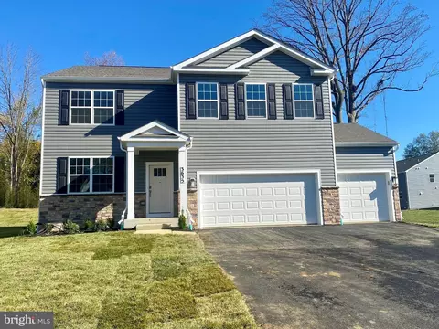 3635 7th Ave, Edgewater, MD 21037