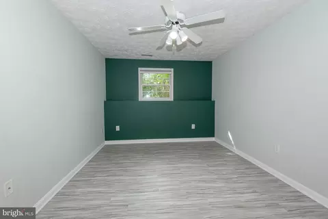 Bedroom - 7523 Harmans Rd, Harmans, MD 21077 photo 5 of 6