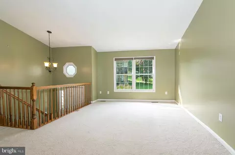 Living - 7523 Harmans Rd, Harmans, MD 21077 photo 2 of 6