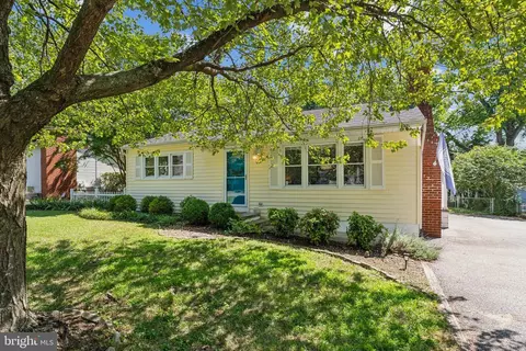 111 Groh Ln, Annapolis, MD 21403