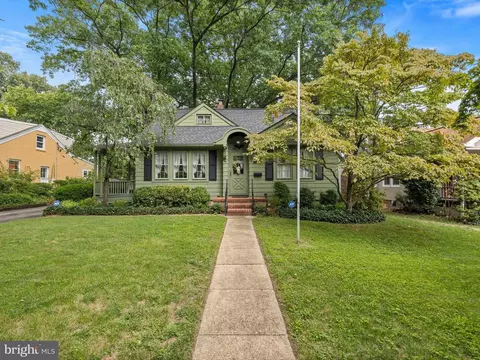 701 Shipley Ct, Linthicum Heights, MD 21090