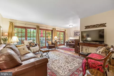 2175 Glenfield Rd, Annapolis, MD 21401 photo 2