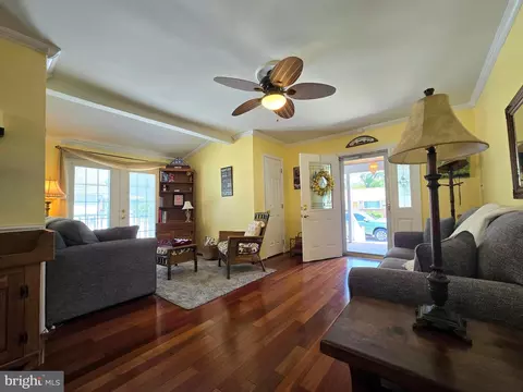 254 Meadow Rd, Pasadena, MD 21122 photo 6