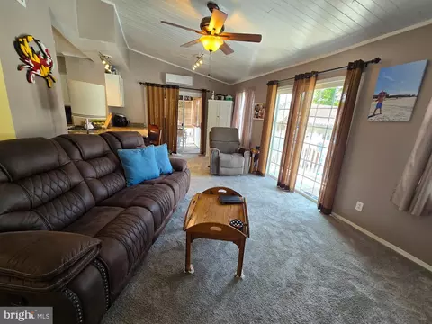 254 Meadow Rd, Pasadena, MD 21122 photo 12