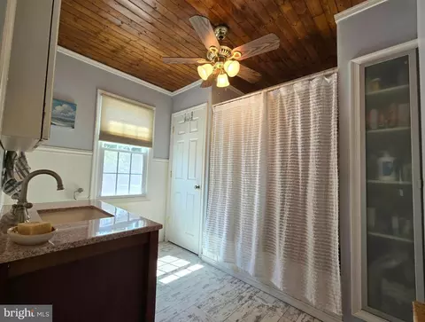 254 Meadow Rd, Pasadena, MD 21122 photo 22