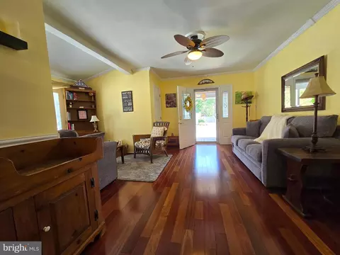 254 Meadow Rd, Pasadena, MD 21122 photo 5