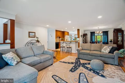1496 Heron Rd, Pasadena, MD 21122 photo 5