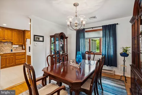 1496 Heron Rd, Pasadena, MD 21122 photo 8