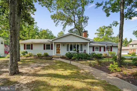 1496 Heron Rd, Pasadena, MD 21122