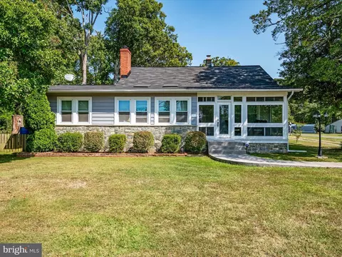 1318 Mayo Rd, Edgewater, MD 21037