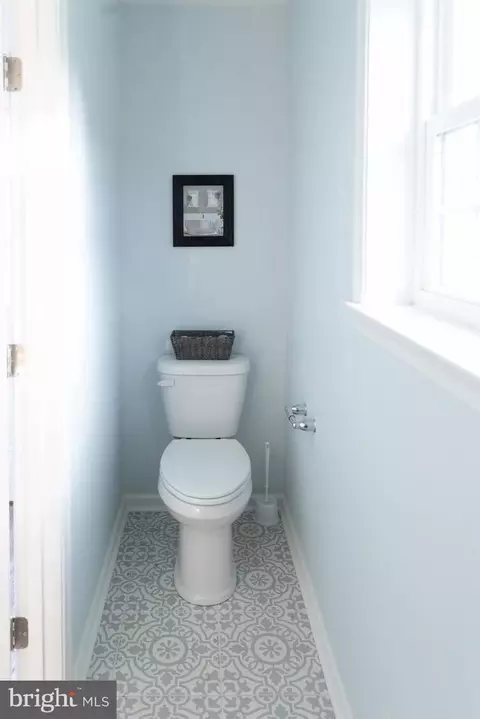 825 Selby Blvd, Edgewater, MD 21037 photo 9