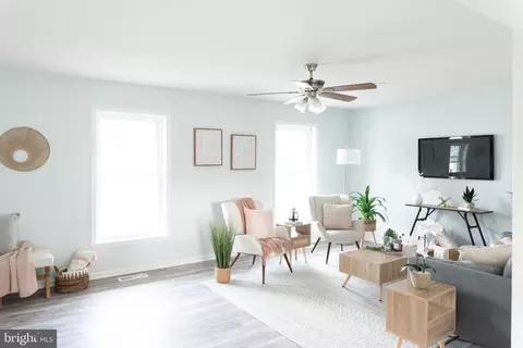 825 Selby Blvd, Edgewater, MD 21037 photo 7