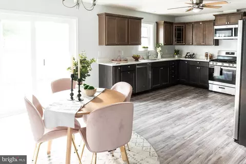 825 Selby Blvd, Edgewater, MD 21037 photo 11