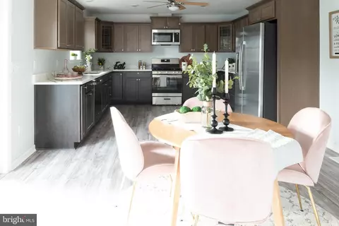 825 Selby Blvd, Edgewater, MD 21037 photo 16