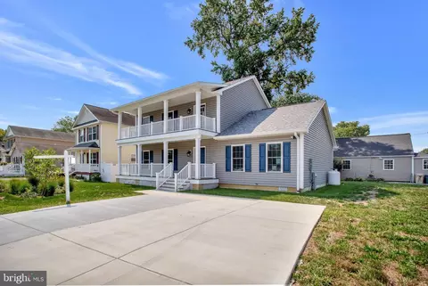 825 Selby Blvd, Edgewater, MD 21037 photo 2