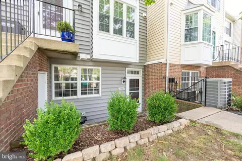 2481 Wentworth Dr, Crofton, MD 21114