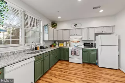 2481 Wentworth Dr, Crofton, MD 21114 photo 6