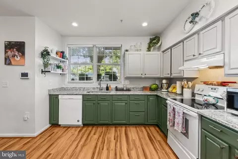 2481 Wentworth Dr, Crofton, MD 21114 photo 7