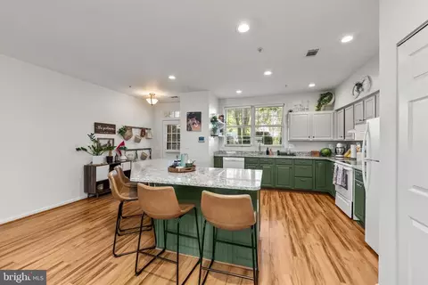 2481 Wentworth Dr, Crofton, MD 21114 photo 8