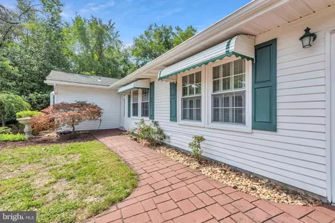 7904 Chalice Ct, Severn, MD 21144 photo 2