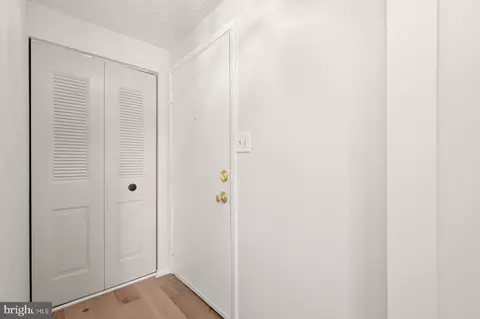 Entry Way - 8046 E Abbey Ct #8046E, Pasadena, MD 21122 photo 1 of 2