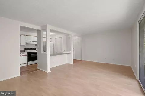 Living - 8046 E Abbey Ct #8046E, Pasadena, MD 21122 photo 4 of 4