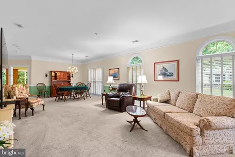 322 Colony Point Pl, Edgewater, MD 21037 photo 6