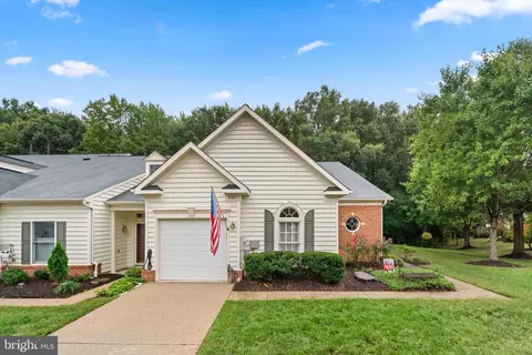 322 Colony Point Pl, Edgewater, MD 21037