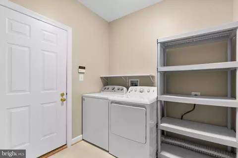 322 Colony Point Pl, Edgewater, MD 21037 photo 32