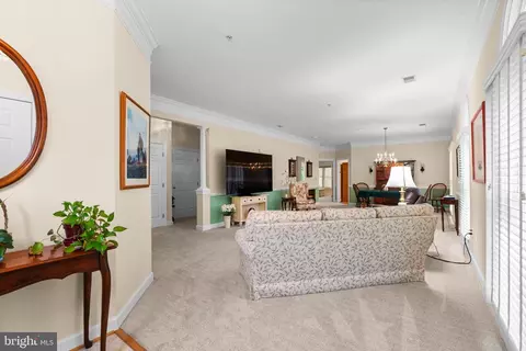 322 Colony Point Pl, Edgewater, MD 21037 photo 4