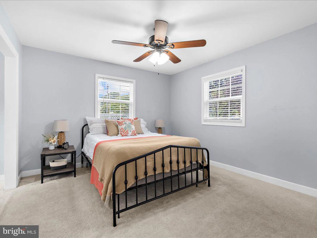 Bedroom - 915 Hillside Ave, Edgewater, MD 21037 photo 1 of 7