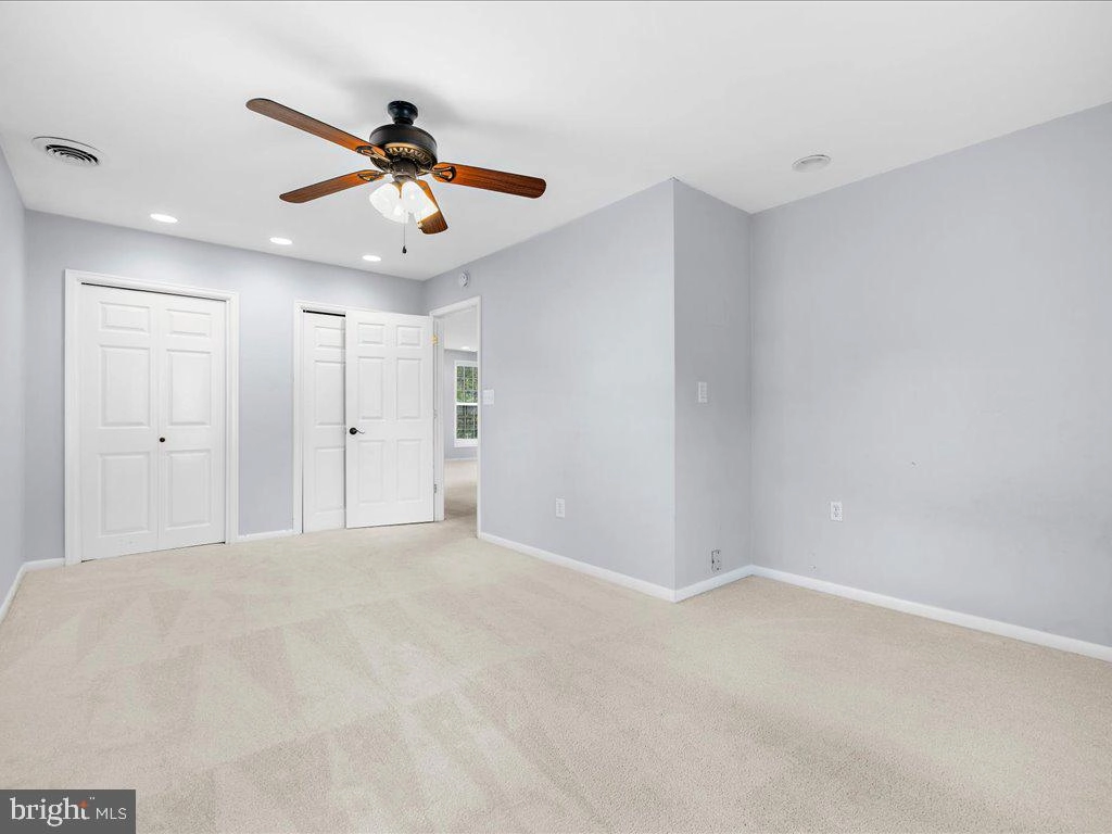 Bedroom - 915 Hillside Ave, Edgewater, MD 21037 photo 5 of 7