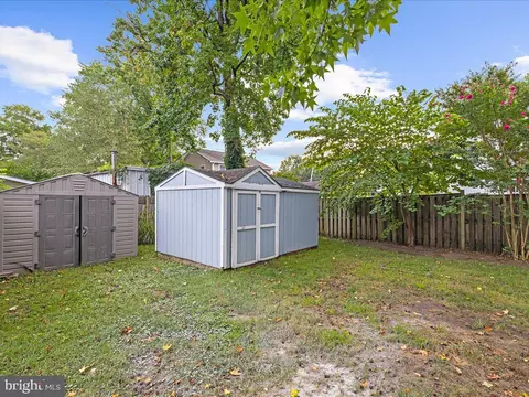 Exterior - 915 Hillside Ave, Edgewater, MD 21037 photo 8 of 11