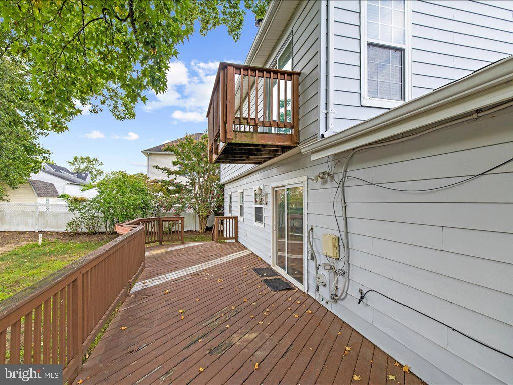 Exterior - 915 Hillside Ave, Edgewater, MD 21037 photo 6 of 11