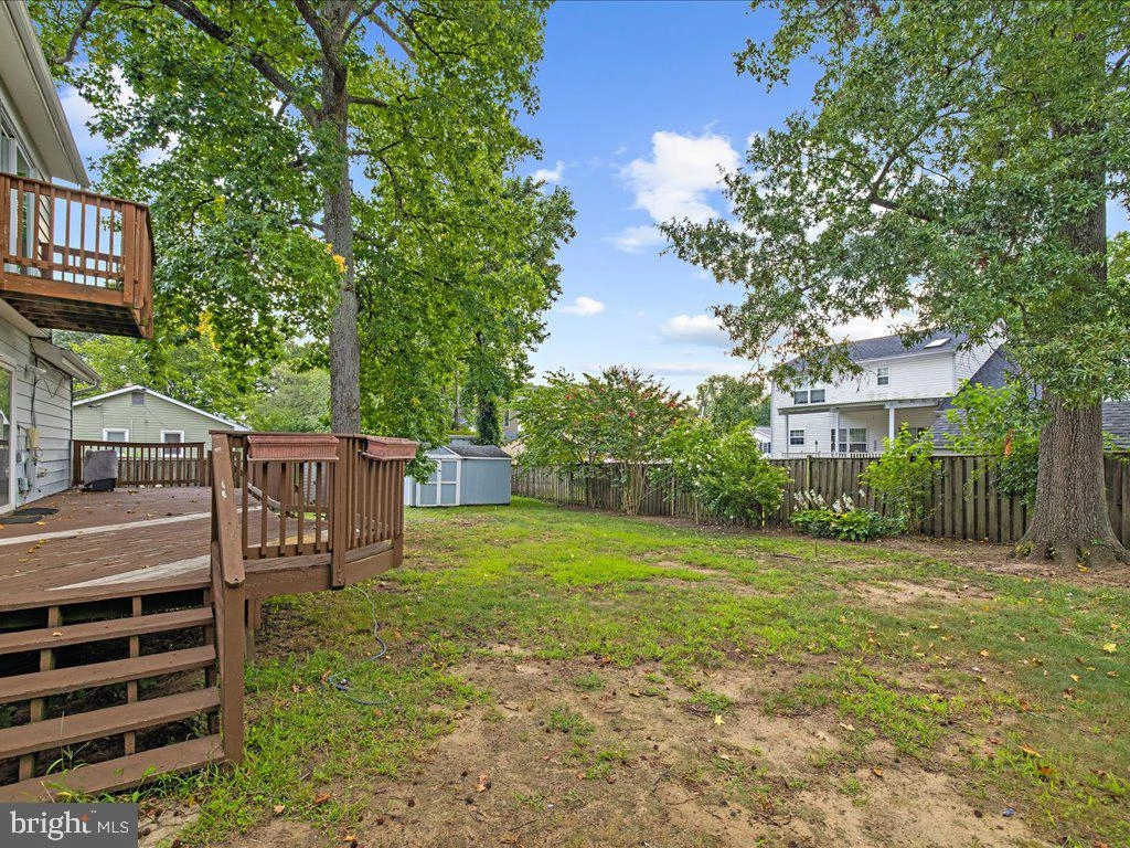 Exterior - 915 Hillside Ave, Edgewater, MD 21037 photo 7 of 11