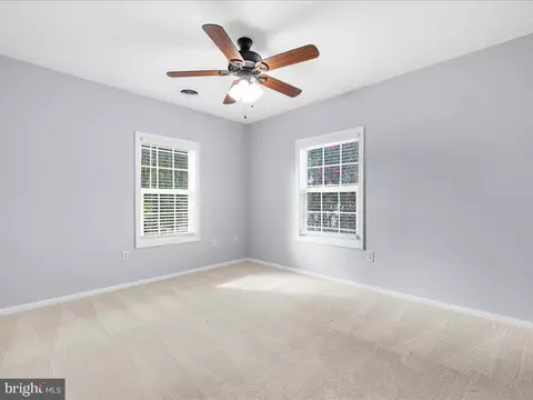 Bedroom - 915 Hillside Ave, Edgewater, MD 21037 photo 6 of 7
