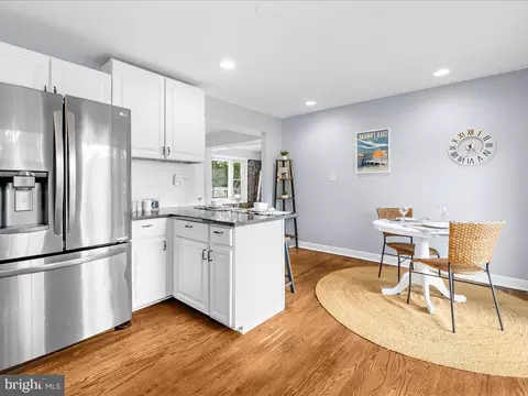Kitchen - 915 Hillside Ave, Edgewater, MD 21037 photo 4 of 4
