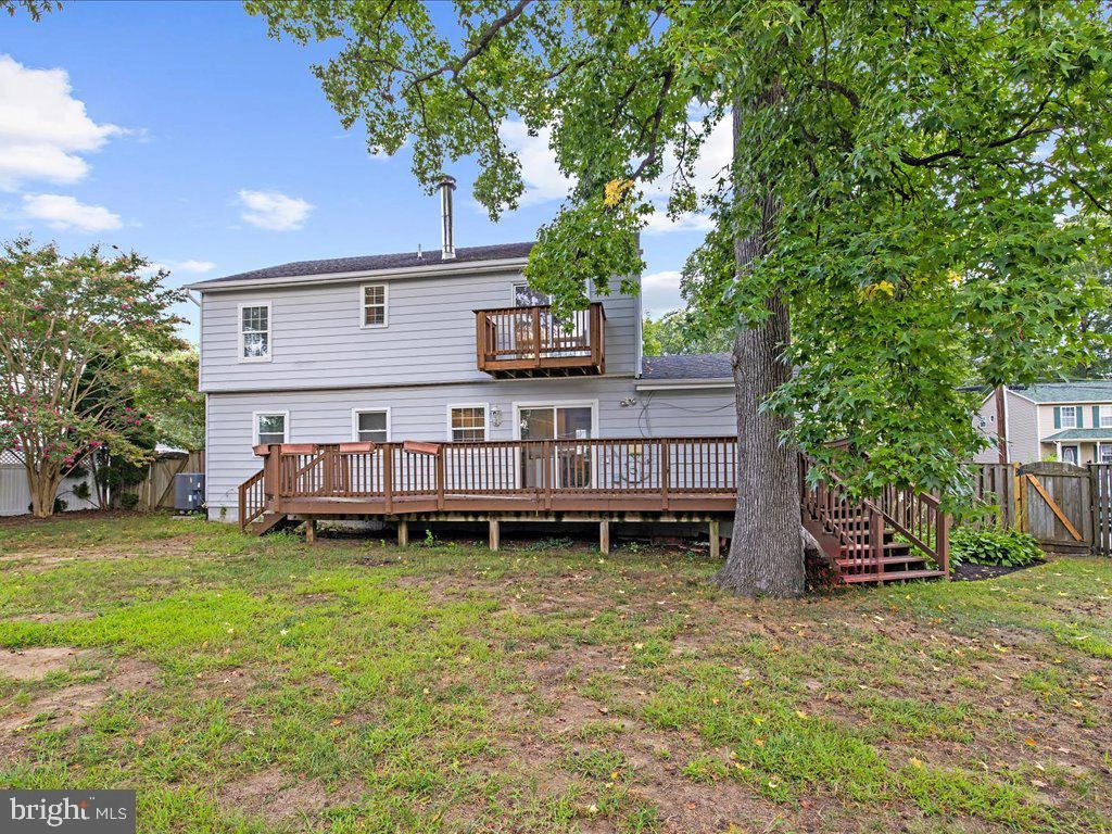 Exterior - 915 Hillside Ave, Edgewater, MD 21037 photo 9 of 11