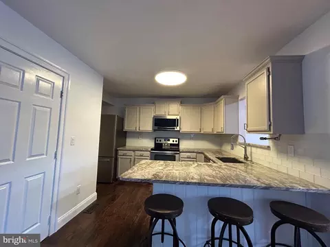Kitchen - 7805 Mallow Ct, Pasadena, MD 21122 photo 2 of 2