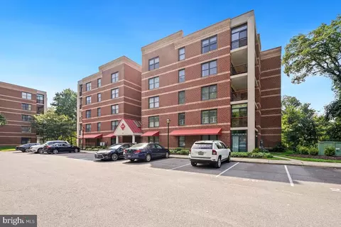 600 Mckinsey Park Dr #502, Severna Park, MD 21146