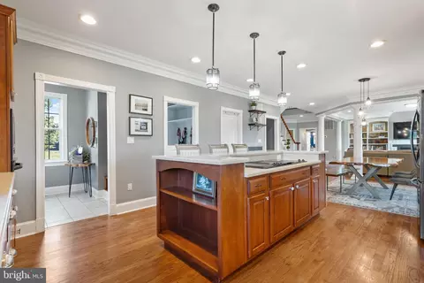 Entry Way - 5622 Greenock Rd, Lothian, MD 20711 photo 2 of 5