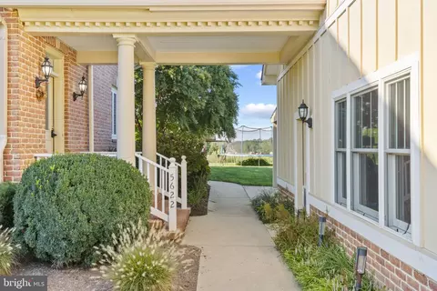 Exterior - 5622 Greenock Rd, Lothian, MD 20711 photo 8 of 18