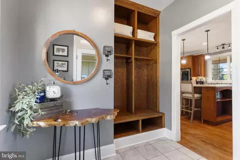 Entry Way - 5622 Greenock Rd, Lothian, MD 20711 photo 3 of 5