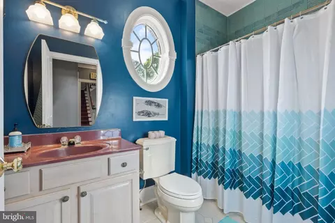 Bath - 5622 Greenock Rd, Lothian, MD 20711 photo 1 of 4