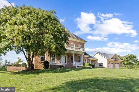 Exterior - 5622 Greenock Rd, Lothian, MD 20711 photo 4 of 18