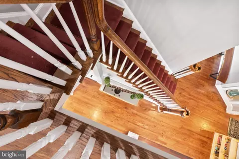 Entry Way - 5622 Greenock Rd, Lothian, MD 20711 photo 4 of 5