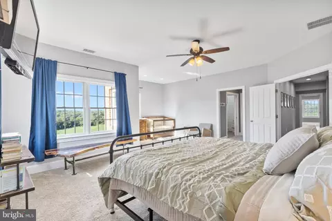 Bedroom - 5622 Greenock Rd, Lothian, MD 20711 photo 4 of 6